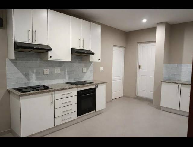 1 BEDROOM PROPERTY TO RENT IN JAN HOFMEYER